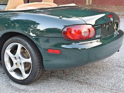 Used 2001 MAZDA MX-5 Miata SE image 23