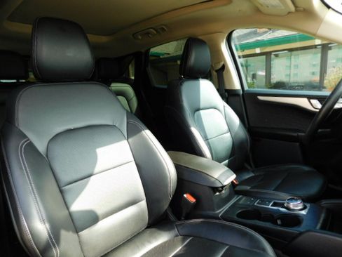 Used 2020 Ford Escape FWD SEL image 21
