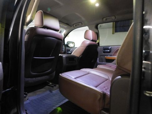 Used 2014 Chevrolet Silverado 1500 High Country image 14