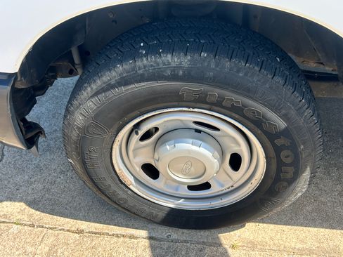 Used 2013 Ford F350 2WD Regular Cab Super Duty image 38