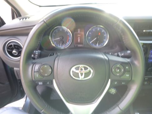 Used 2017 Toyota Corolla SE image 23