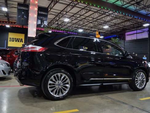 Used 2021 Ford Edge Titanium image 14