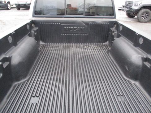 Used 2002 Nissan Frontier XE image 9