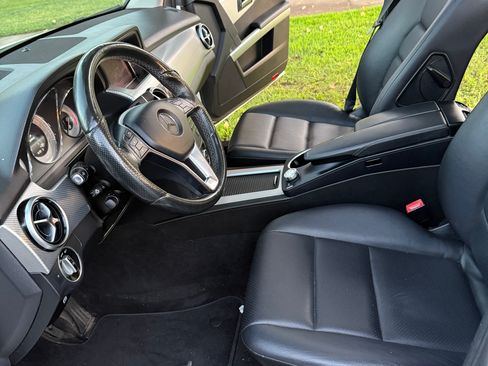 Used 2015 Mercedes-Benz GLK 350 image 10