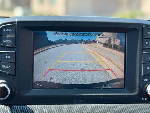 Used 2020 Hyundai Kona SE image 6