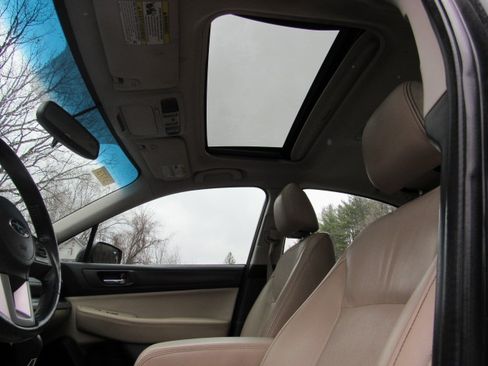 Used 2015 Subaru Legacy 2.5i Limited image 20