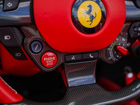 Used 2022 Ferrari F8 Spider Spider image 29