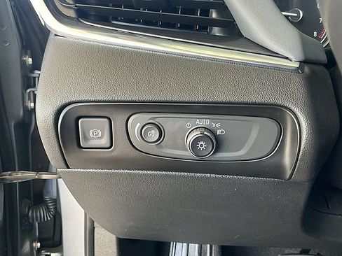 Used 2019 Buick Enclave Premium AWD/4WD image 18