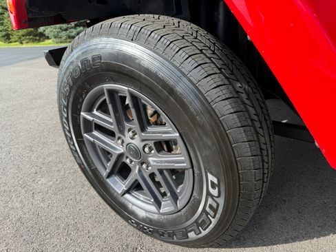 Used 2012 Jeep Wrangler Unlimited Sahara image 16