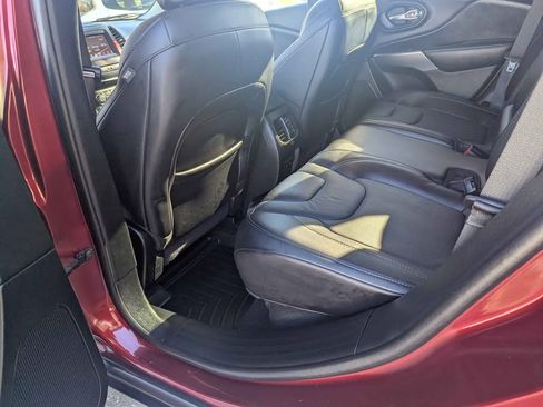 Used 2020 Jeep Cherokee Latitude Plus image 9