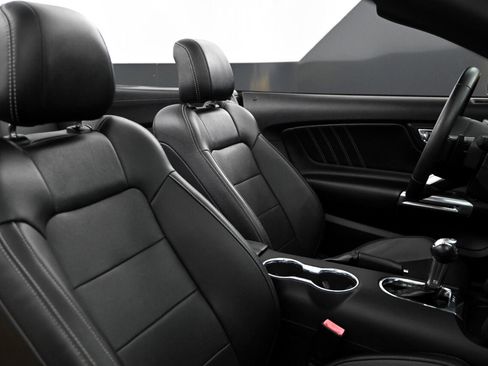 Used 2017 Ford Mustang GT Premium image 36