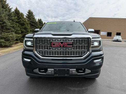 Used 2017 GMC Sierra 1500 Denali image 2