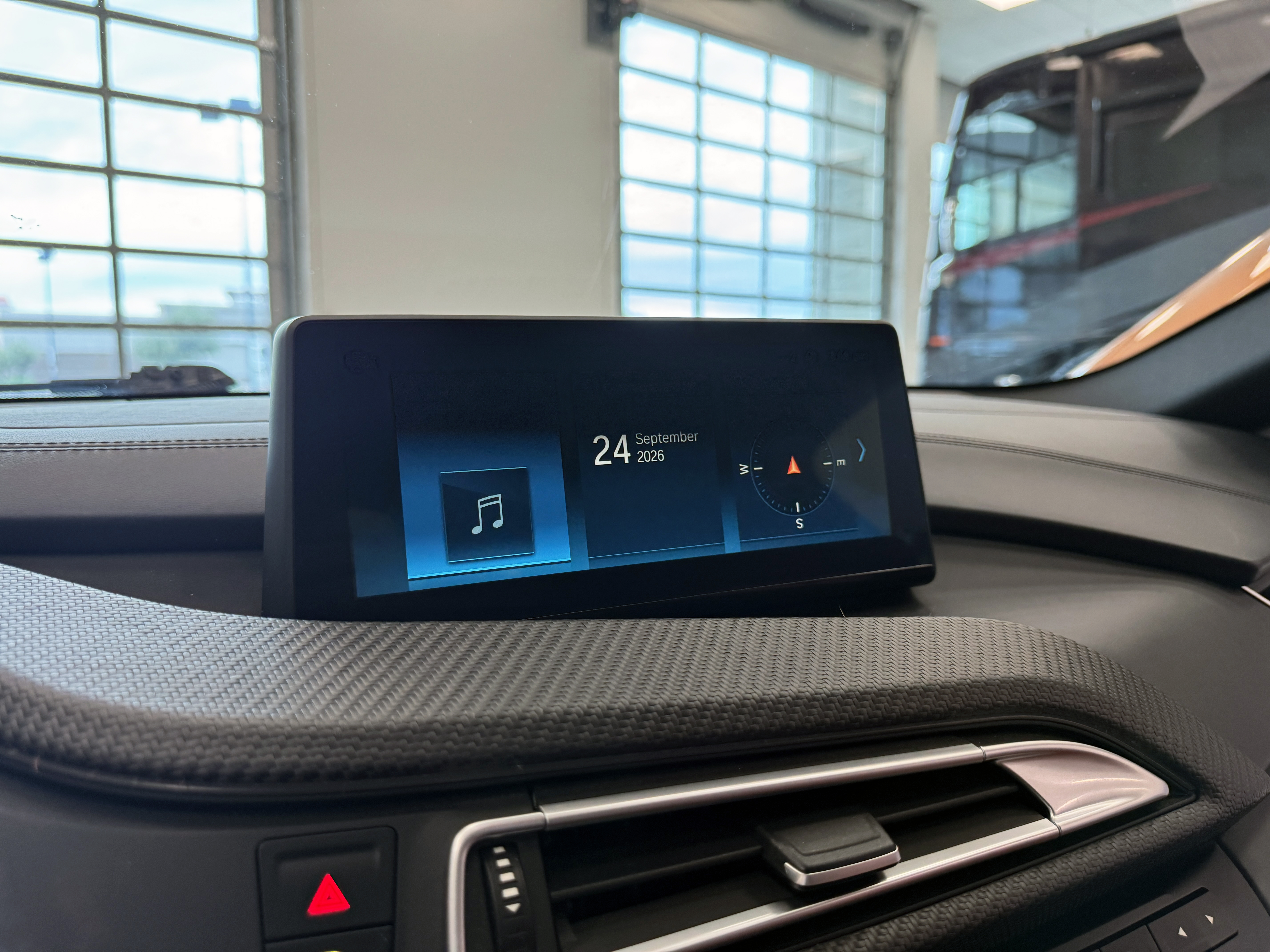 Used 2019 BMW i8 Coupe AWD/4WD image 31