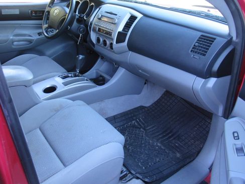 Used 2008 Toyota Tacoma TRD Off-Road image 12