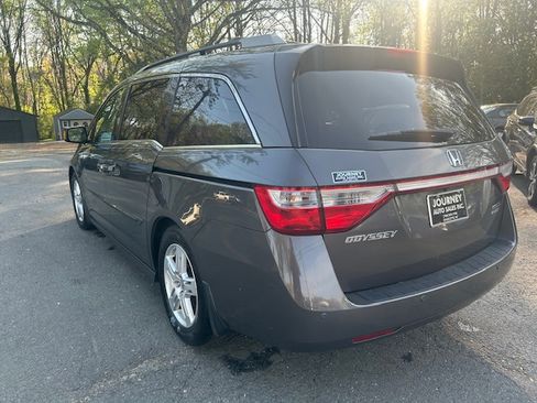 Used 2013 Honda Odyssey Touring Elite image 3