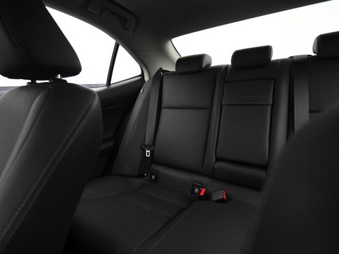 Used 2016 Lexus IS 300 image 36