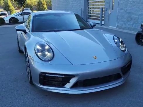 Used 2021 Porsche 911 Carrera S image 2