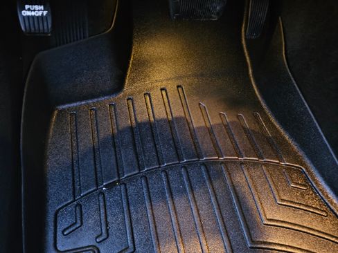 Used 2014 Chrysler 300 S image 19