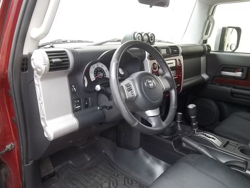 Used 2008 Toyota FJ Cruiser image 18