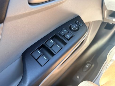 Used 2015 Honda Civic Natural Gas Sedan image 10