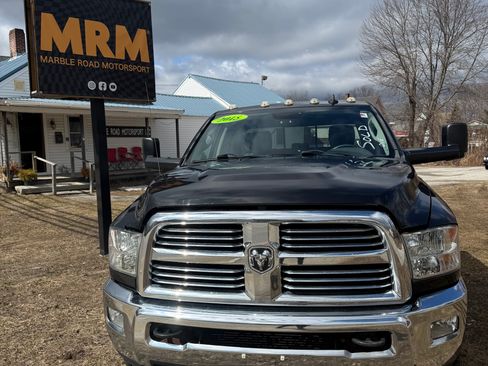 Used 2015 RAM 3500 SLT image 2