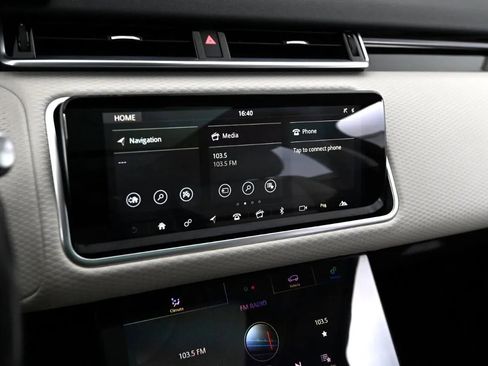 Used 2018 Land Rover Range Rover Velar R-Dynamic SE image 36