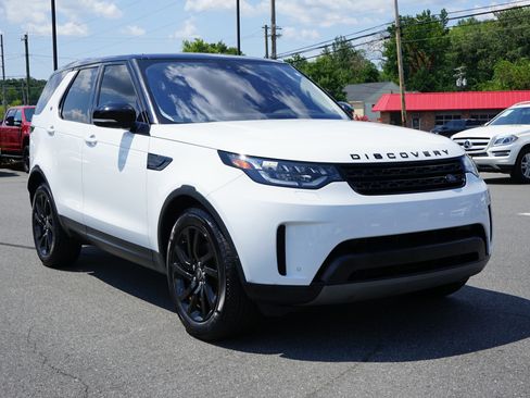 Used 2020 Land Rover Discovery HSE image 9