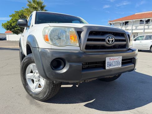 Used 2009 Toyota Tacoma PreRunner image 17