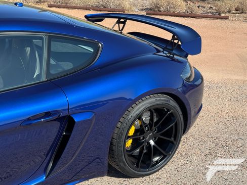 Used 2021 Porsche 718 Cayman GT4 RWD image 36