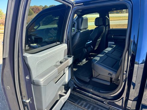 Used 2025 Ford F150 Lariat image 15