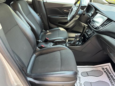 Used 2019 Buick Encore Preferred image 12