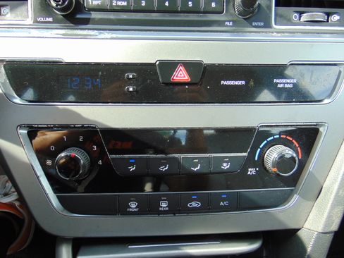 Used 2015 Hyundai Sonata SE image 15