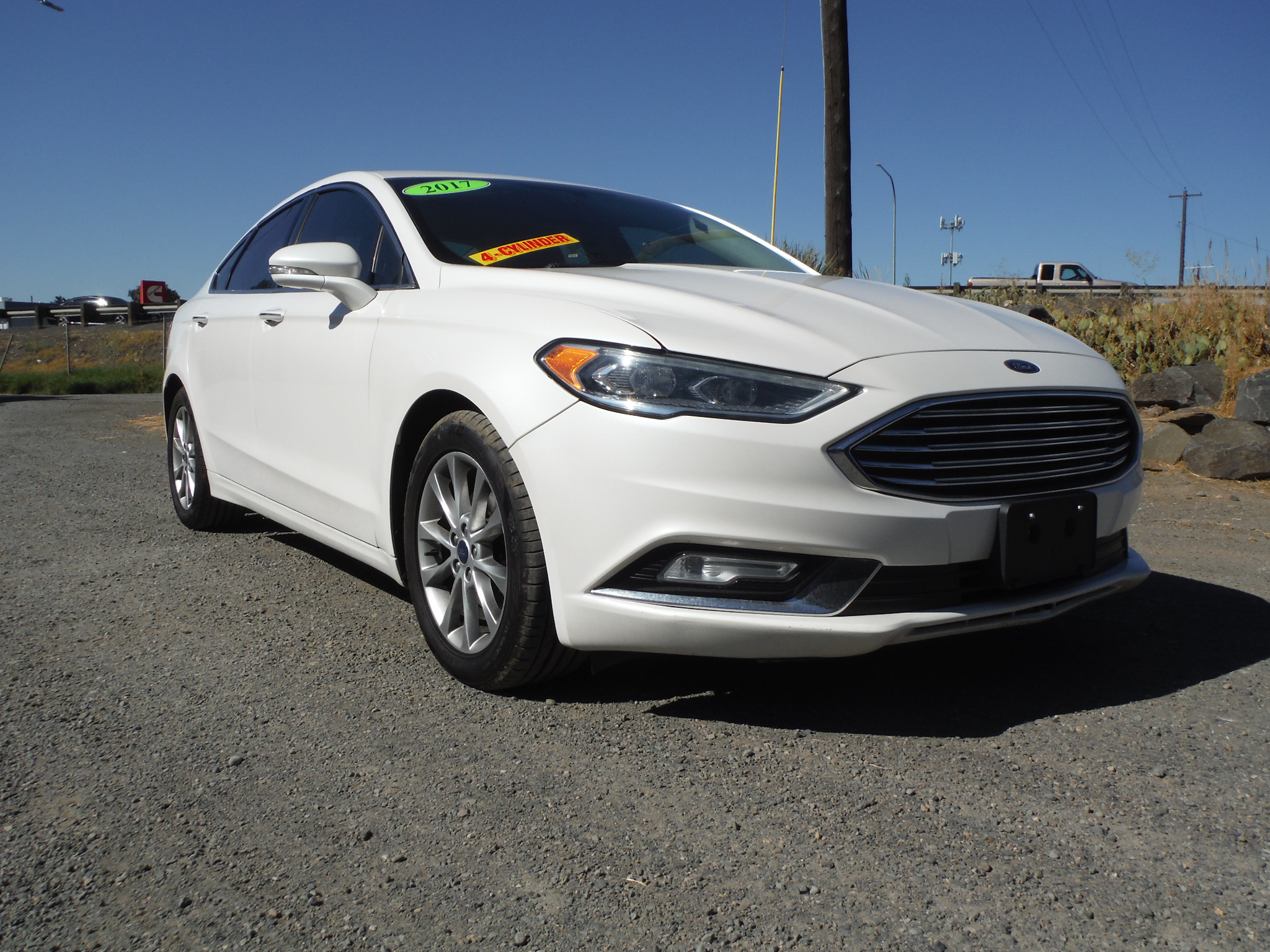 Used 2017 Ford Fusion SE FWD image 6