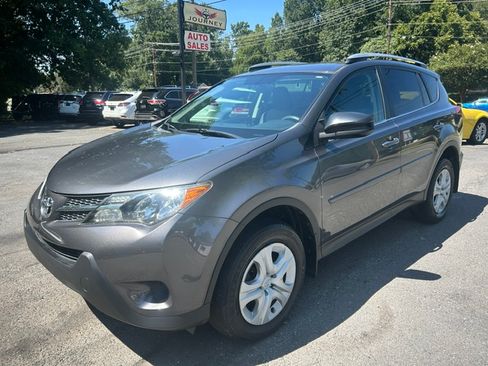 Used 2015 Toyota RAV4 AWD LE image 1