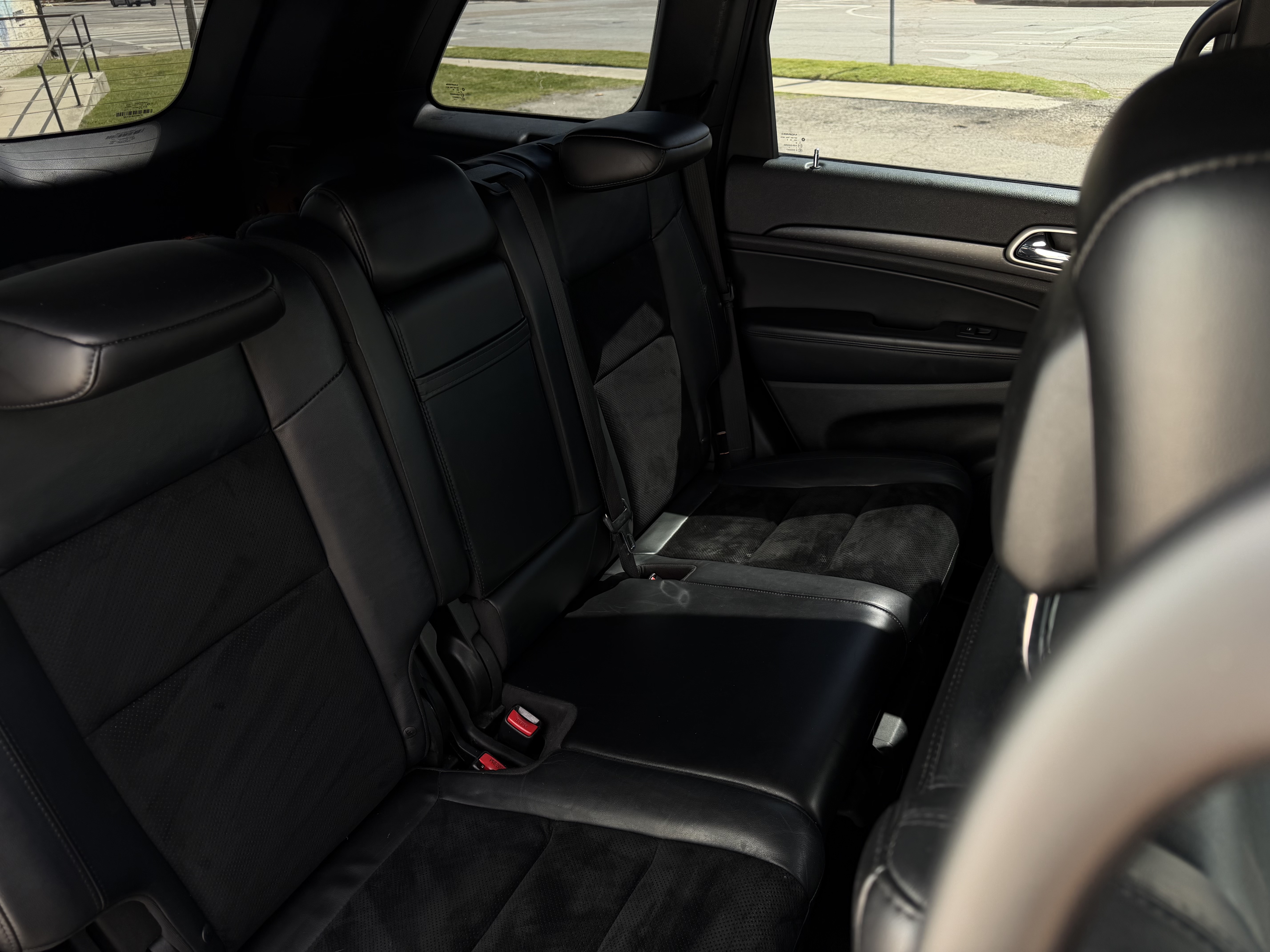 Used 2018 Jeep Grand Cherokee 2WD Laredo image 19
