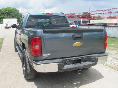 Used 2010 Chevrolet Silverado 1500 2WD Crew Cab LS image 3