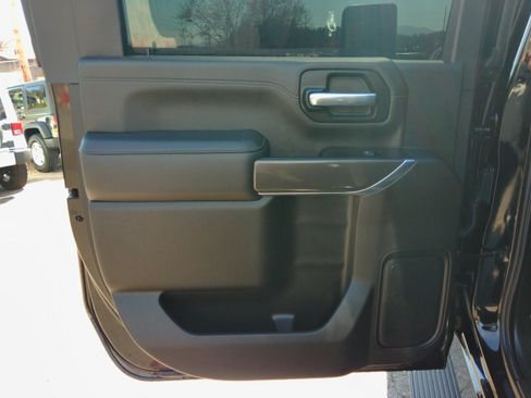 Used 2022 GMC Sierra 2500 AT4 image 48