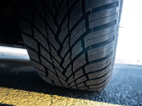 Used 2019 Toyota Prius image 42