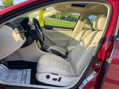 Used 2018 Volkswagen Passat 2.0T SEL Premium image 7