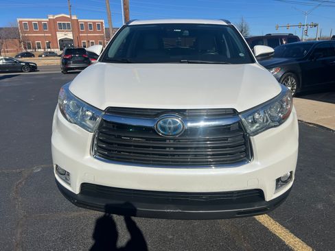 Used 2016 Toyota Highlander Limited image 2