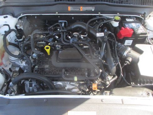 Used 2020 Ford Fusion SE FWD image 18