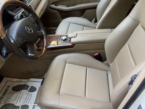 Used 2010 Mercedes-Benz E 350 image 17