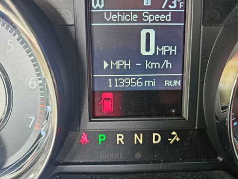 Used 2013 Chrysler Town & Country Touring FWD image 14