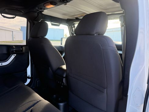 Used 2013 Jeep Wrangler Unlimited Sport image 70
