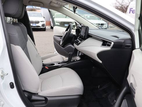 Used 2022 Toyota Corolla LE image 15