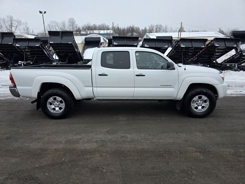 Used 2005 Toyota Tacoma image 4