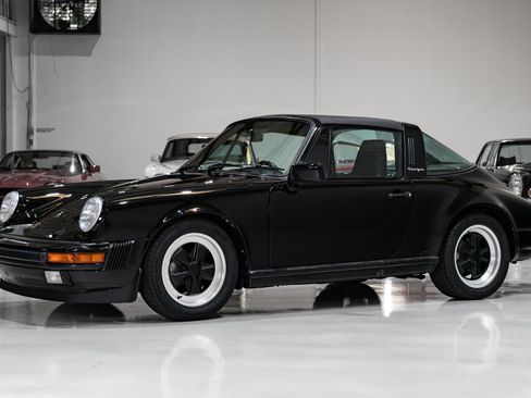 Used 1987 Porsche 911 Carrera RWD image 2