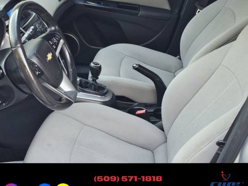 Used 2011 Chevrolet Cruze Eco image 20
