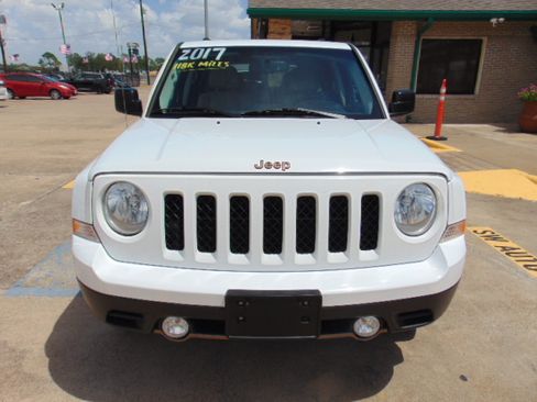 Used 2017 Jeep Patriot 75th Anniversary image 3