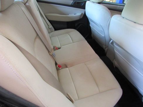 Used 2016 Subaru Legacy 2.5i AWD/4WD image 15